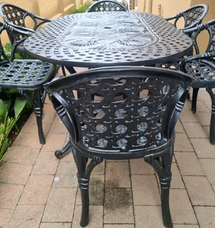 Cast Aluminium Outdoor Set
