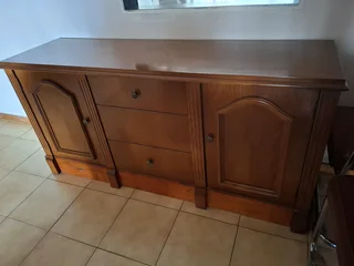 Grafton Everest solid oak dining room suite with side board