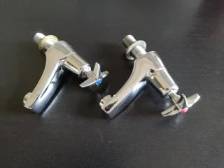 Cobra Pillar Washbasin Taps