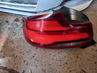 Bmw f22 face-lift taillights