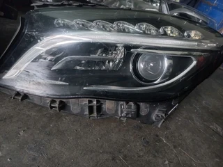 Mercedes-Benz w156 GLE headlight