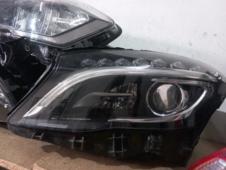 Mercedes-Benz w156 GLE headlight