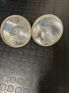 Toyota Land Cruiser 70/79 Series – Round Headlights (Pair)