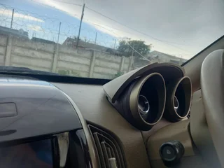 2011 Mahindra XUV500 SUV