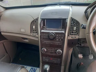 2011 Mahindra XUV500 SUV