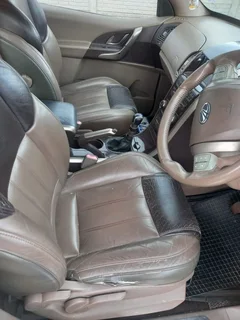 2011 Mahindra XUV500 SUV