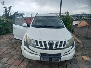 2011 Mahindra XUV500 SUV