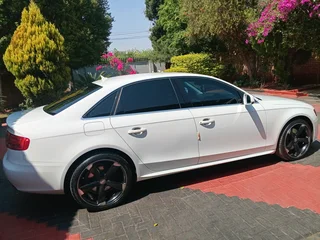 Audi A4 2.0 white