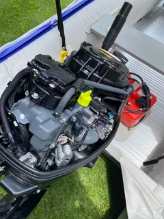 SUZUKI 15 hp Outboard