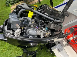 SUZUKI 15 hp Outboard