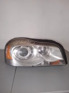 ♠VOLVO XC90 RIGHT HEAD LIGHT FOR SALE (DELIVERY AVAILABLE NATION WIDE)♠