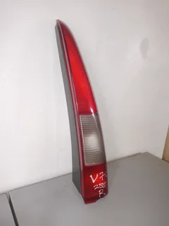 ♠VOLVO V70 2002 RIGHT TAIL LIGHT FOR SALE (DELIVERY AVAILABLE NATION WIDE)♠