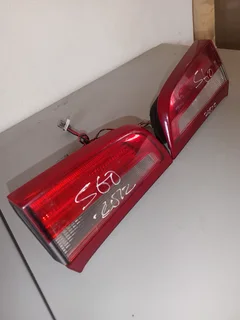 ♠VOLVO S60 2012 RIGHT AND LEFT INDICATOR LIGHTS FOR SALE (DELIVERY AVAILABLE NATION WIDE)♠