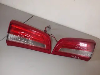 ♠VOLVO S60 2012 RIGHT AND LEFT INDICATOR LIGHTS FOR SALE (DELIVERY AVAILABLE NATION WIDE)♠