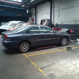 ♠volvo S60 2006 2.0l Stripping For Spares (delivery Available Nation Wide)♠