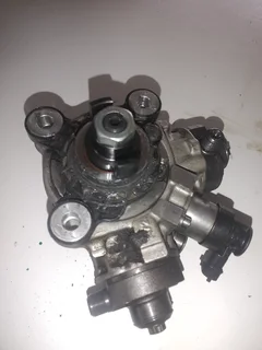 ♠VOLVO S60 D5 DIESEL PUMP AVAILABLE FOR SALE! (DELIVERY COUNTRY WIDE)♠