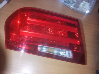••• BMW 320D LEFT BOAT TAILLIGHT FOR SALE DELIVERY AVAILABLE COUNTRY WIDE •••