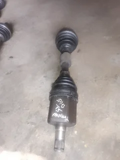 VOLVO S40 T5 MANUAL RIGHT DRIVE SHAFT FOR SALE. CALL OR WHATSAPP 0799832346 DELIVERY AVAILABLE