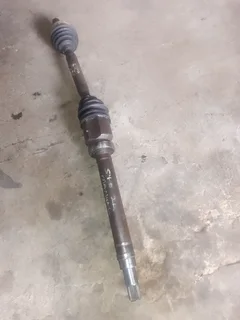 Volvo S40 2l Manual Left Drive Shaft For Sale. Call Or Whatsapp 0799832346 Delivery Available
