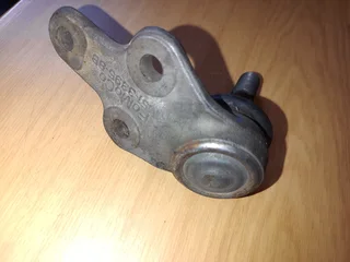 BALL JOINT FOR VOLVO V40 T4 ON SALE DELIVERY AVAILABLE COUNTRY WIDE