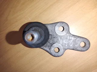 BALL JOINT FOR VOLVO V40 T4 ON SALE DELIVERY AVAILABLE COUNTRY WIDE