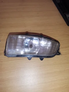 RIGHTSIDE MIRROR TURN SIGNAL FOR VOLVO C30 C70 S80 S40 V50 S60 V70 ON PURCHASE DELIVERY AVAILABLE