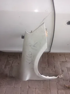 RIGHT FENDER FOR VOLVO XC90 2010 ON PURCHASE DELIVERY AVAILABLE COUNTRY WIDE