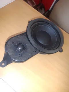 XC90 VOLVO SPEAKER FOR SALE DELIVERY AVAILABLE COUNTRY WIDE