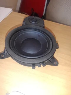 XC90 VOLVO SPEAKER FOR SALE DELIVERY AVAILABLE COUNTRY WIDE