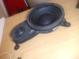 XC90 VOLVO SPEAKER FOR SALE DELIVERY AVAILABLE COUNTRY WIDE