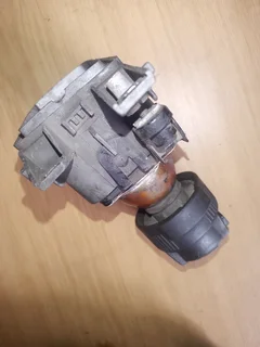 VOLKSWAGEN GOLF OLD MODEL FOG LIGHT FOR SALE ••• DELIVERY AVAILABLE COUNTRY WIDE ••••