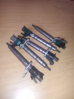 XC60 VOLVO DIESEL INJECTORS FOR SALE DELIVERY AVAILABLE COUNTRY WIDE