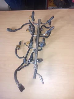 Xc90 Volvo V8 Injector Rail For Sale Delivery Available Country Wide