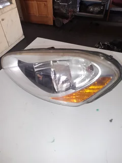 XC60 2009-2013 VOLVO LEFT HEADLIGHT FOR SALE DELIVERY AVAILABLE COUNTRY WIDE