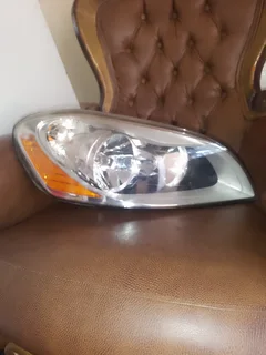 Xc60 2009-2013 Volvo Right Headlight For Sale Delivery Available Country Wide