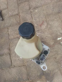 Volvo S40 1.8l 2010 Steering Pump For Sale Delivery Available Country Wide--- B4184s11 ---