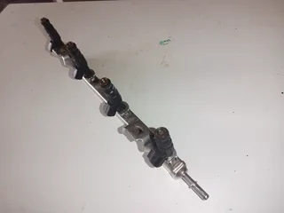 Volvo S40 2009 Fuel Rail With Injectors For Sale Delivery Available Country Wide