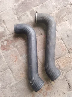 VOLVO S40•V50 2.5 T5 INTERCOOLER RADIATOR PIPE FOR SALE DELIVERY AVAILABLE COUNTRY WIDE