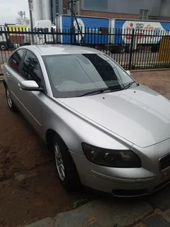 VOLVO S40 2005 2.4i SPARES FOR SALE DELIVERY AVAILABLE COUNTRY WIDE