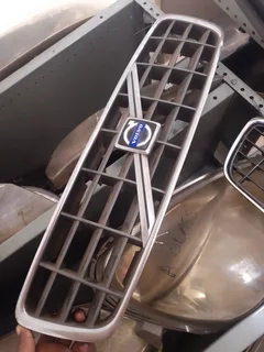 VOLVO XC70 2001-2004 BUMPER GRILL ENGINE FOR SALE DELIVERY AVAILABLE COUNTRY WIDE