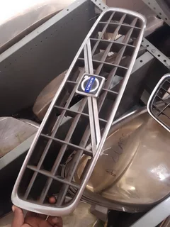 VOLVO XC70 2001-2004 BUMPER GRILL ENGINE FOR SALE DELIVERY AVAILABLE COUNTRY WIDE