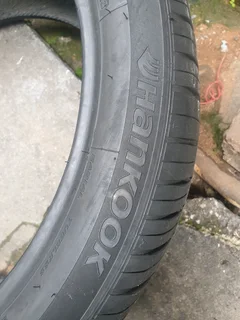 275 40 21.HANKOOK VENTUS RUNFLAT