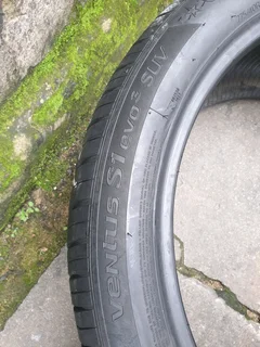 275 40 21.HANKOOK VENTUS RUNFLAT