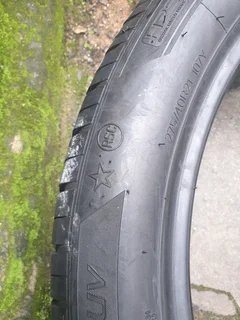 275 40 21.HANKOOK VENTUS RUNFLAT