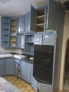 Kitchen Furniture Spray Painting