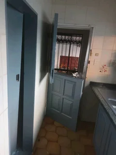 Kitchen Furniture Spray Painting