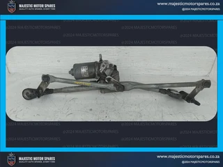 BMW x5 3.0 e70 wiper motor with mechanism for sale – second-hand wiper motor and mechanism BMW