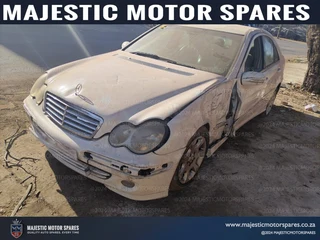 2006 Mercedes Benz C200 Kompressor used spares and parts for sale