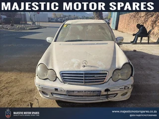 2006 Mercedes Benz C200 Kompressor used spares and parts for sale