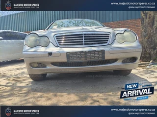 Stripping for Spares: Mercedes Benz C180, M111 Petrol Engine, W203, Manual